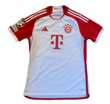 Load image into Gallery viewer, Bayern Munich 2022/23 Away Kimmich #6 (Excellent) M
