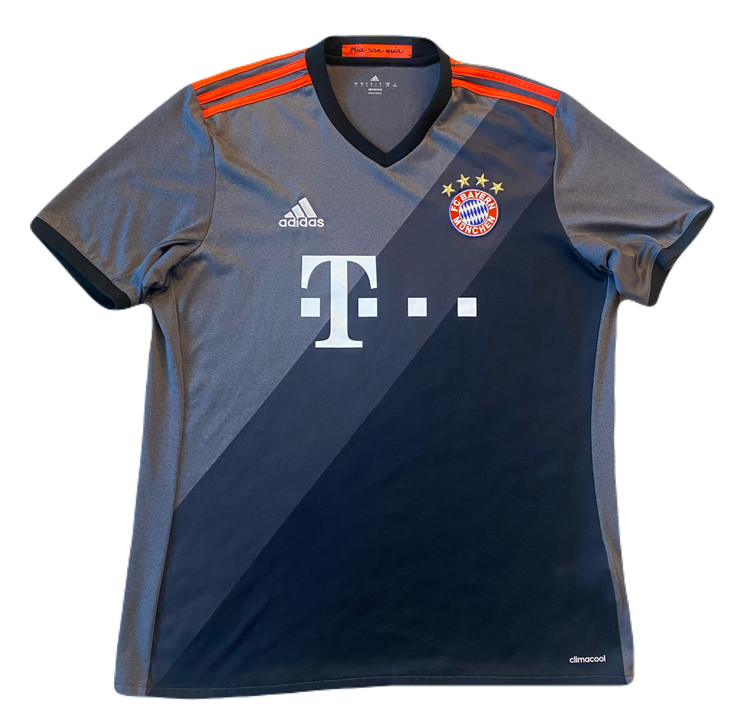 Bayern Munich 2016/17 Away (Excellent) L