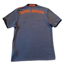 Load image into Gallery viewer, Bayern Munich 2016/17 Away (Excellent) L

