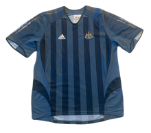 Load image into Gallery viewer, Newcastle United 2005/06 Away (Good) XL
