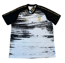 Load image into Gallery viewer, Juventus 2019/20 Prematch (New) XXL
