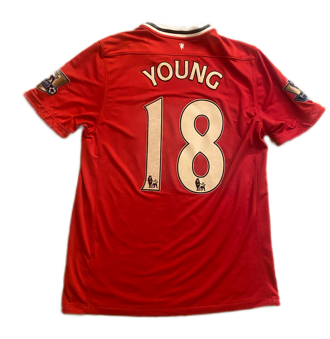 Manchester United 2011/12 Home Young #18 (Good) L