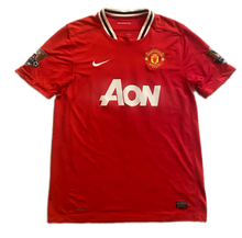 Load image into Gallery viewer, Manchester United 2011/12 Home Young #18 (Good) L
