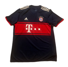 Load image into Gallery viewer, Bayern Munich 2017/18 Away (Good) XL
