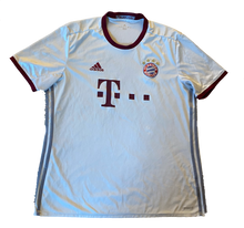 Load image into Gallery viewer, Bayern Munich 2016/17 Third (Excellent) L
